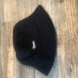 Supreme black bucket os hat